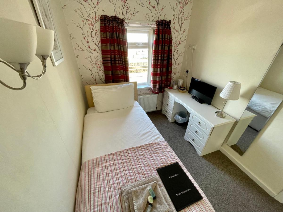Windsor Park Hotel Blackpool Buitenkant foto